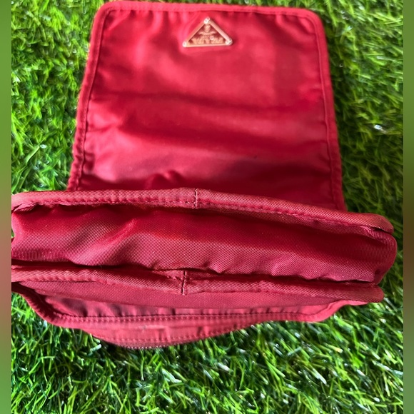 Prada Coin/Make-Up/Pouch/Purse Authentic - Picture 10 of 16